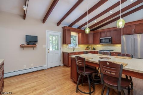 12 Ledgewood Trail Kinnelon NJ 07405