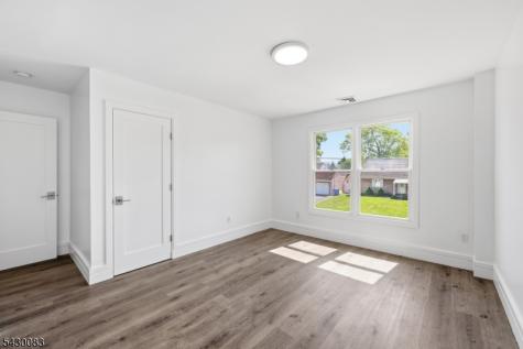 64 Longfellow Drive Woodbridge NJ 07067