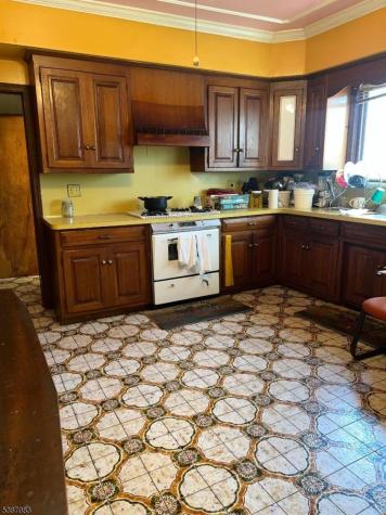 377 Hillside Avenue City Of Orange NJ 07050