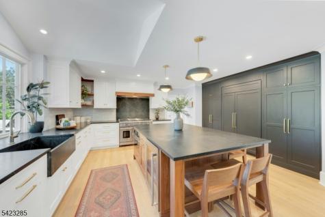 212 Midland Avenue Montclair NJ 07042