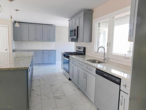 4 Spring Hill Road Franklin NJ 08801
