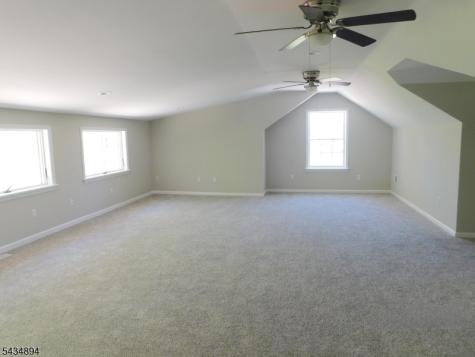 4 Spring Hill Road Franklin NJ 08801