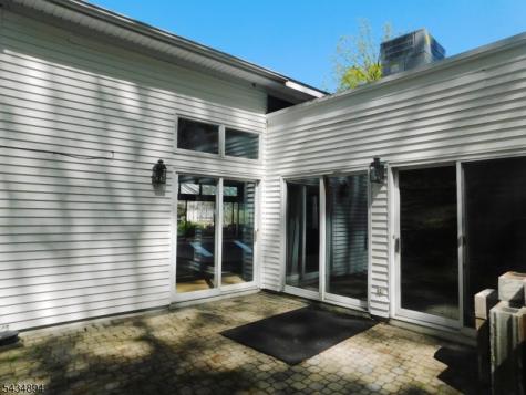 4 Spring Hill Road Franklin NJ 08801