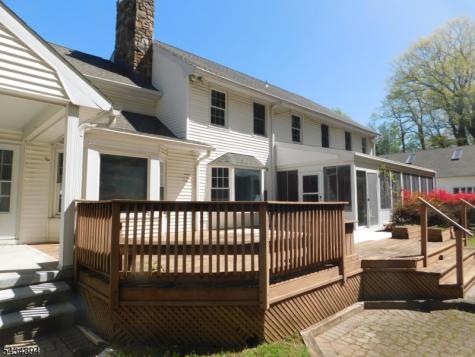 4 Spring Hill Road Franklin NJ 08801