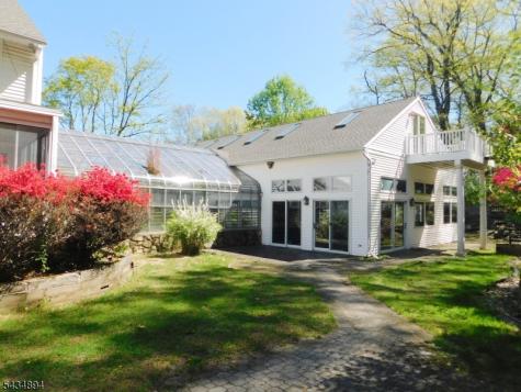 4 Spring Hill Road Franklin NJ 08801