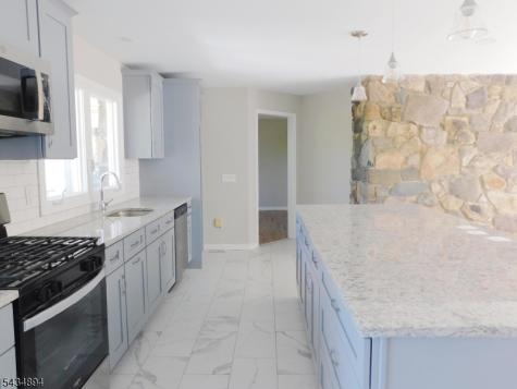 4 Spring Hill Road Franklin NJ 08801