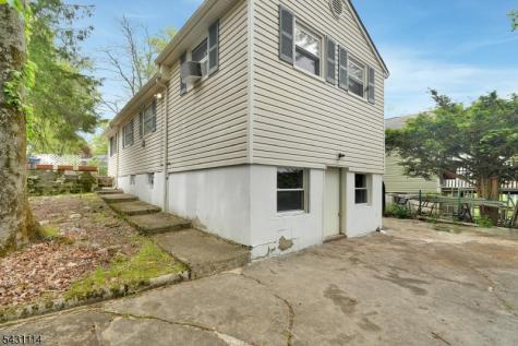 8 Cornell Way Hopatcong NJ 07843
