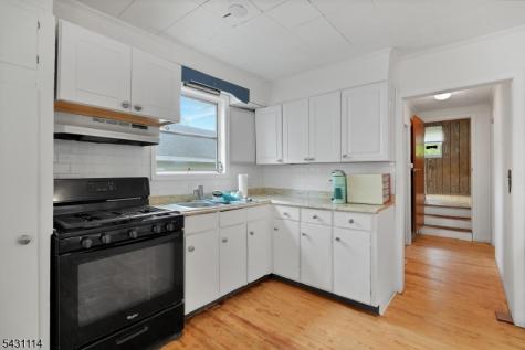 8 Cornell Way Hopatcong NJ 07843