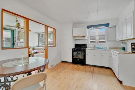 8 Cornell Way Hopatcong NJ 07843