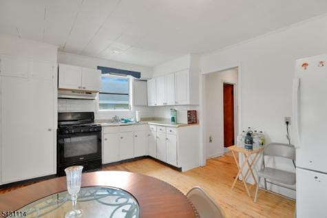 8 Cornell Way Hopatcong NJ 07843