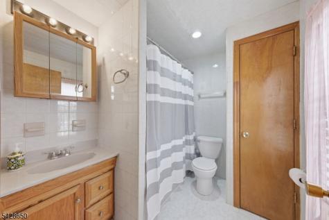 46 Warrenville Road Middlesex NJ 08846
