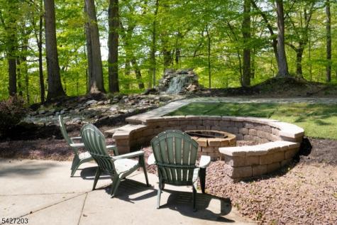 19 Highview Terrace Cedar Grove NJ 07009