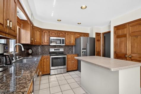 15 Hoffman Place Montgomery NJ 08502