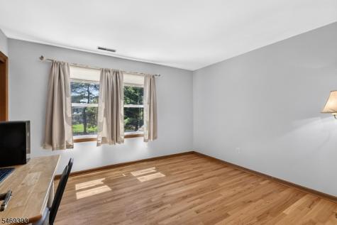 15 Hoffman Place Montgomery NJ 08502