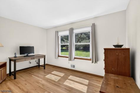 15 Hoffman Place Montgomery NJ 08502