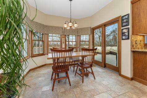 73 Old Mountain Road Clinton NJ 08833