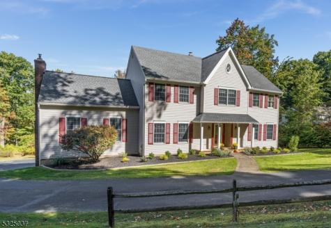 73 Old Mountain Road Clinton NJ 08833