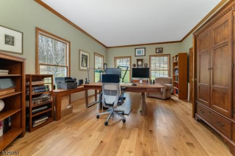 73 Old Mountain Road Clinton NJ 08833