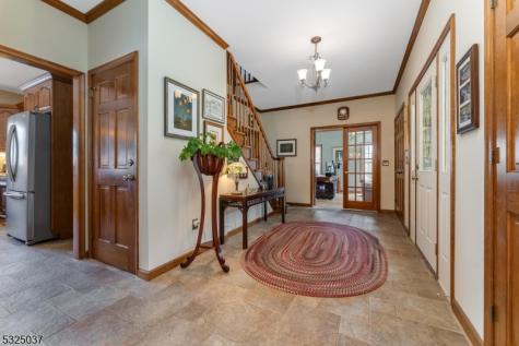 73 Old Mountain Road Clinton NJ 08833
