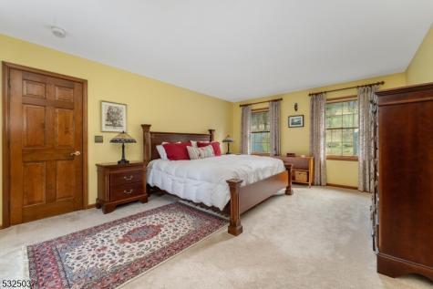 73 Old Mountain Road Clinton NJ 08833