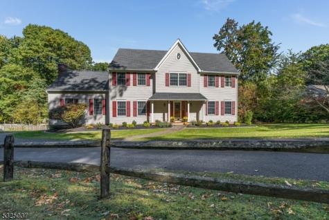73 Old Mountain Road Clinton NJ 08833
