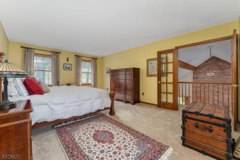 73 Old Mountain Road Clinton NJ 08833