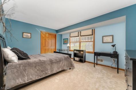 73 Old Mountain Road Clinton NJ 08833