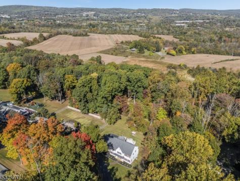 73 Old Mountain Road Clinton NJ 08833