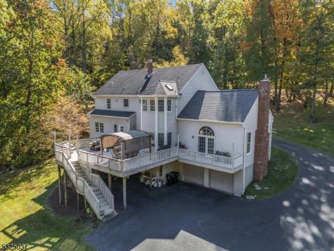 73 Old Mountain Road Clinton NJ 08833
