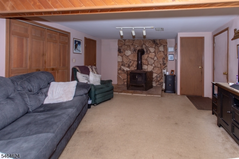 9 White Pine Trail Wantage NJ 07461