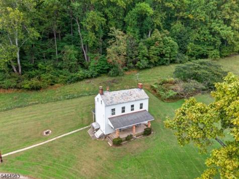 170 Church Road Holland NJ 08848