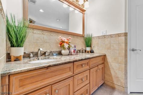 966 County Road 517 Allamuchy NJ 07840