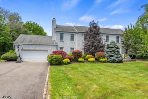 127 Smithtown Road Mount Olive NJ 07840
