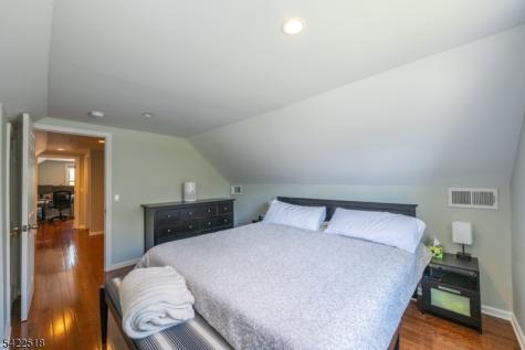 19 Bond Place West Caldwell NJ 07006