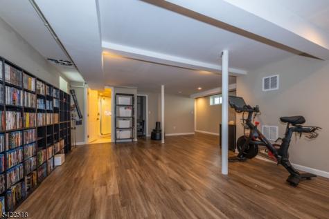 19 Bond Place West Caldwell NJ 07006