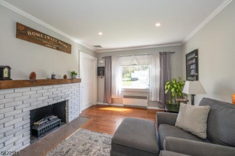 19 Bond Place West Caldwell NJ 07006
