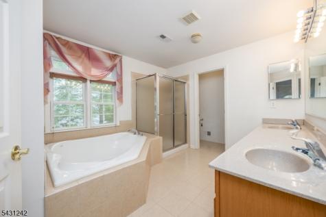 8 Overlook Drive Riverdale NJ 07457