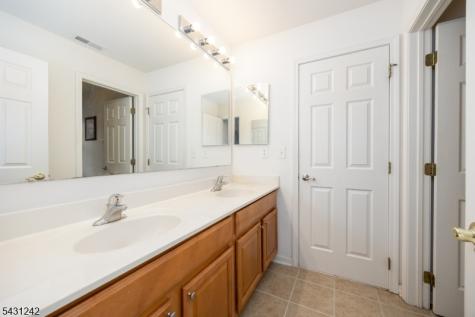 8 Overlook Drive Riverdale NJ 07457