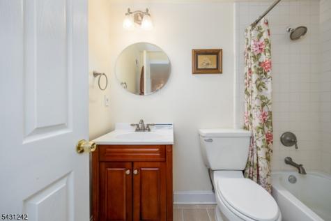 8 Overlook Drive Riverdale NJ 07457