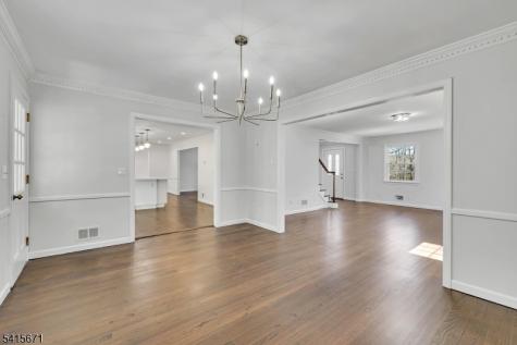 54 Robin Glen Road Watchung NJ 07069