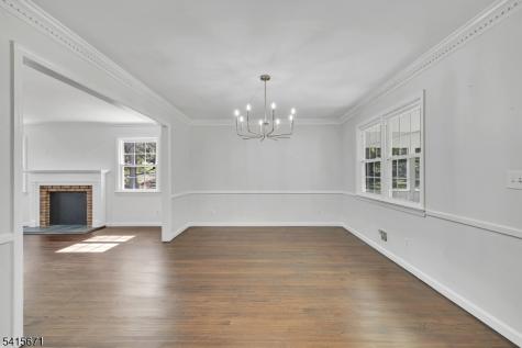 54 Robin Glen Road Watchung NJ 07069