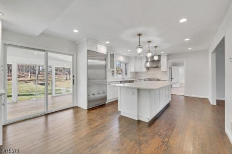 54 Robin Glen Road Watchung NJ 07069