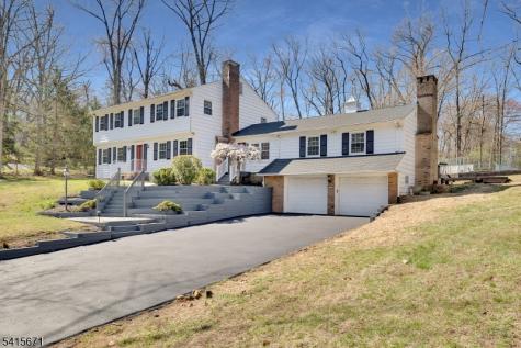 54 Robin Glen Road Watchung NJ 07069