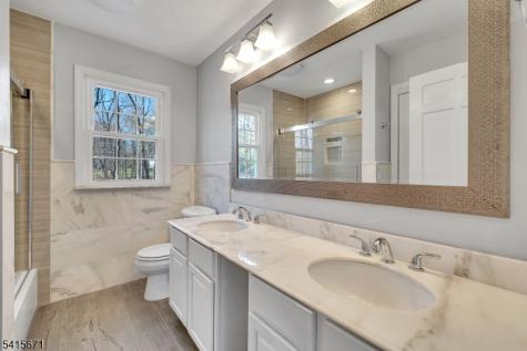 54 Robin Glen Road Watchung NJ 07069