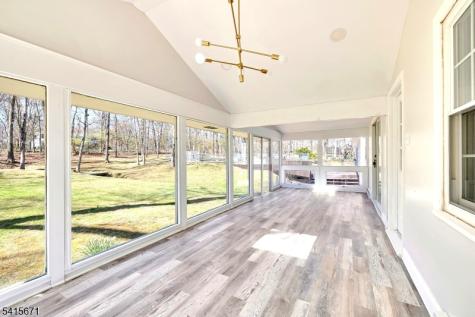54 Robin Glen Road Watchung NJ 07069