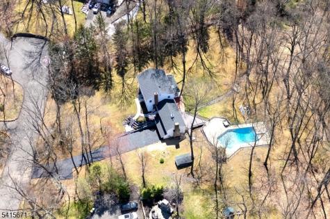 54 Robin Glen Road Watchung NJ 07069