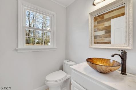 54 Robin Glen Road Watchung NJ 07069