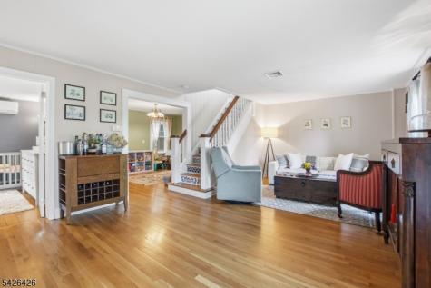 454 S Maple Avenue Glen Rock NJ 07452