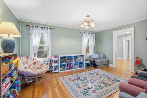 454 S Maple Avenue Glen Rock NJ 07452