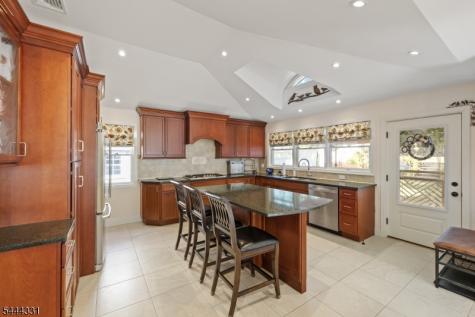 99 Lynwood Road Verona NJ 07044